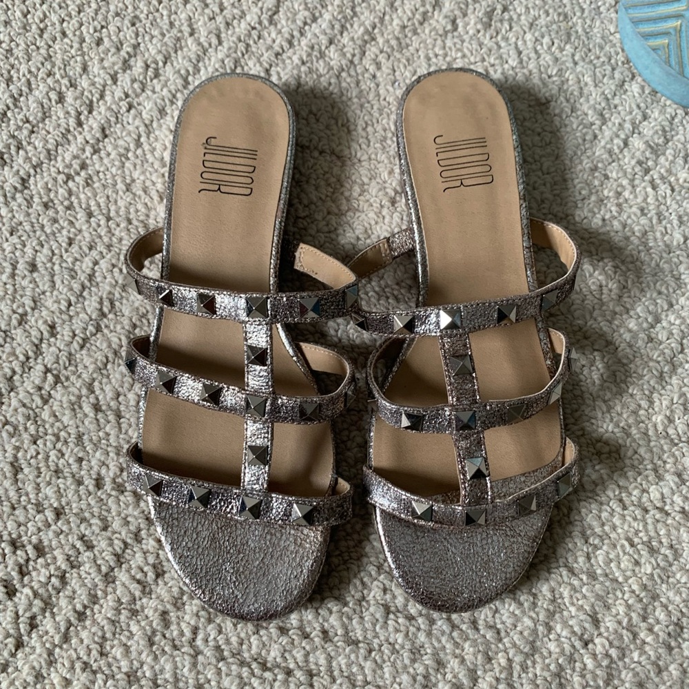 Jildor Metallic Studded Sandals